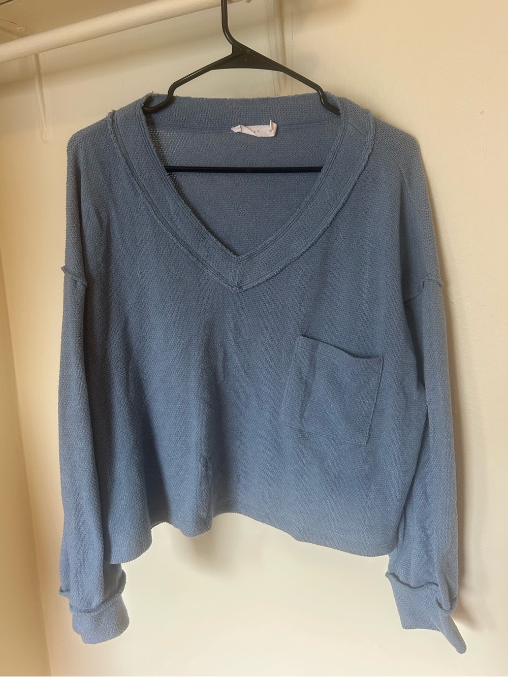 V-Neck Lightweight Cropped Sweater